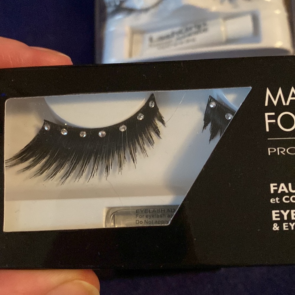 Fancy False Lashes bundle - Picture 4 of 10